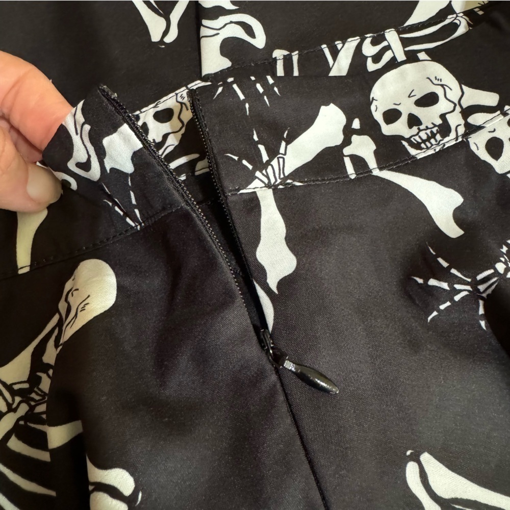 SHEIN High Waist Skeleton Print Punk Skirt - Picture 6 of 9